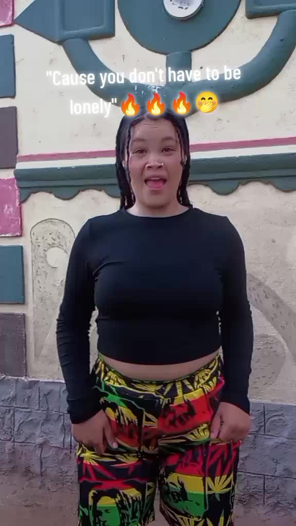 @Monique🐝🇲🇱