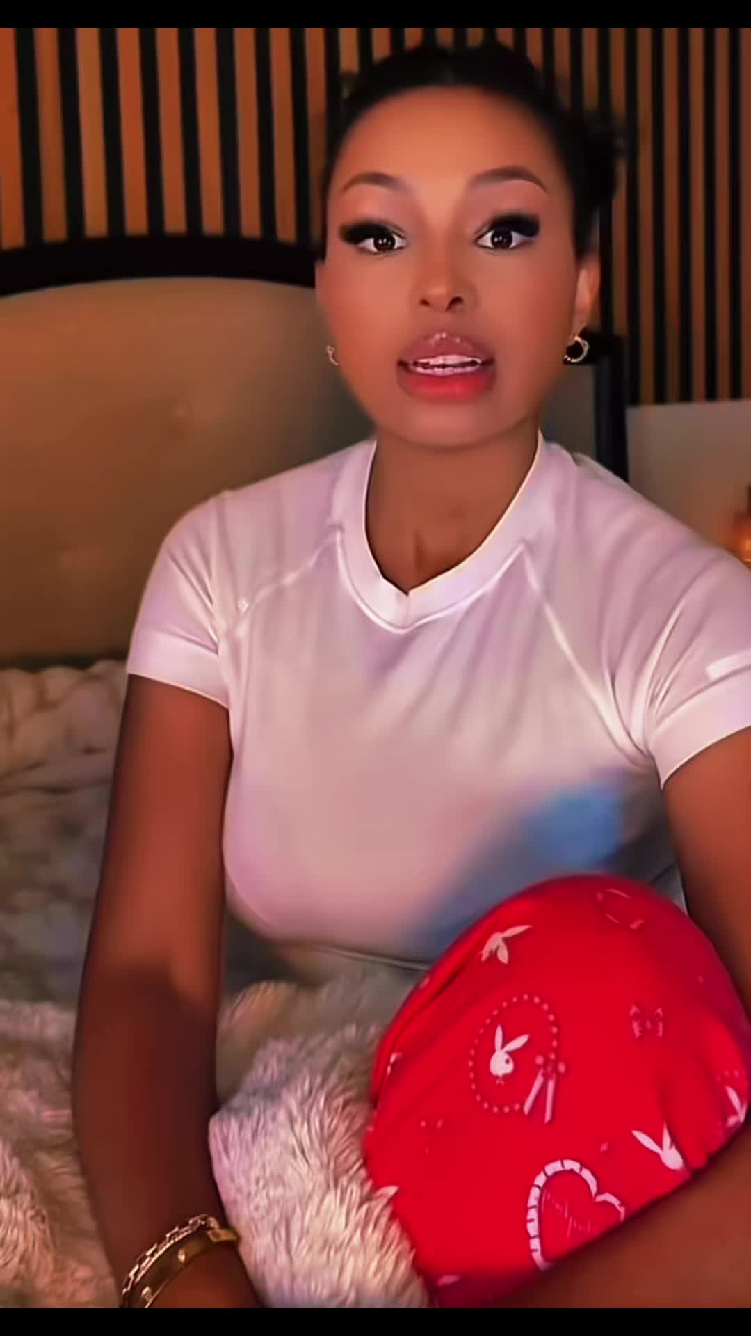 @waሴ