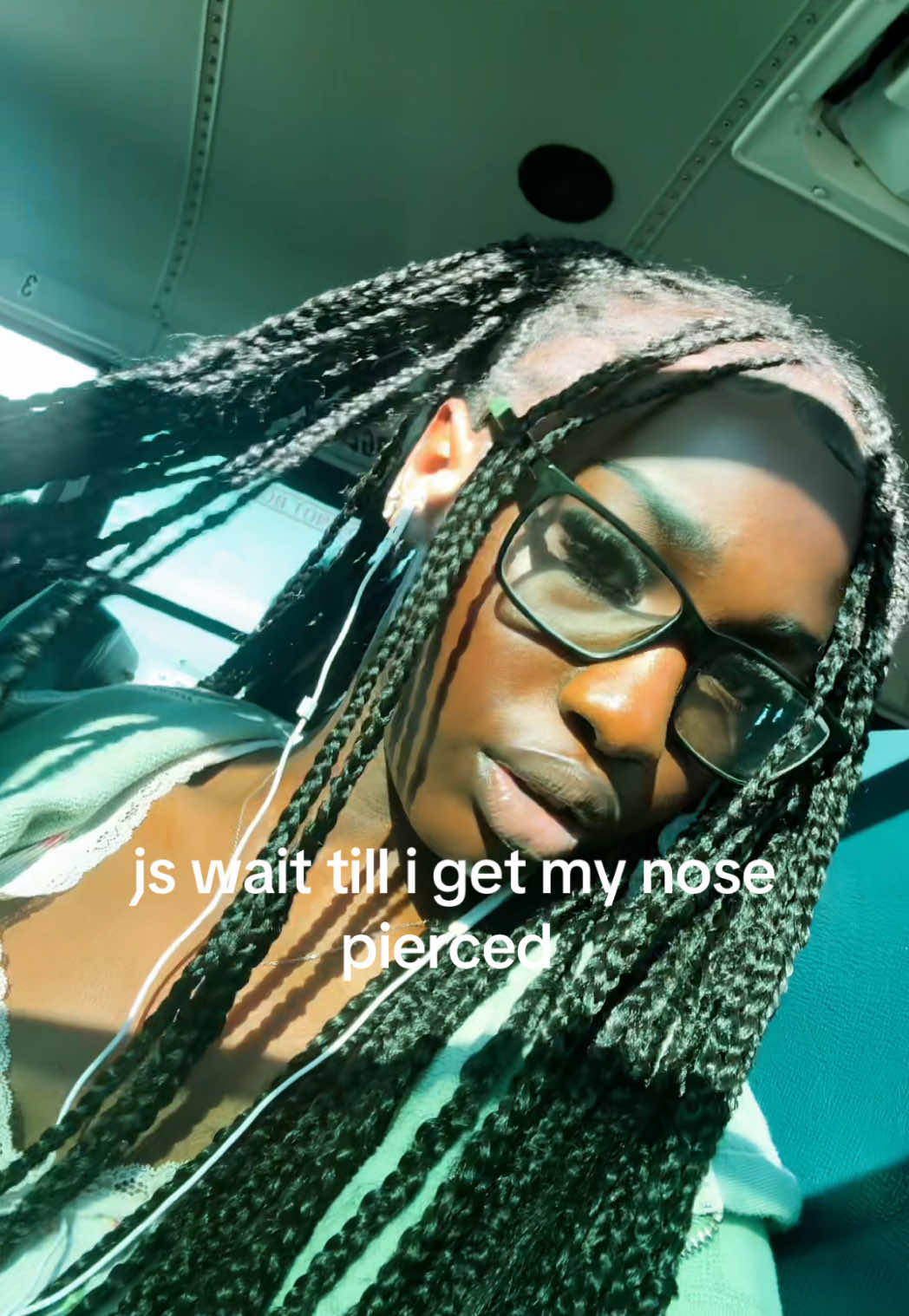 @ꨄ︎