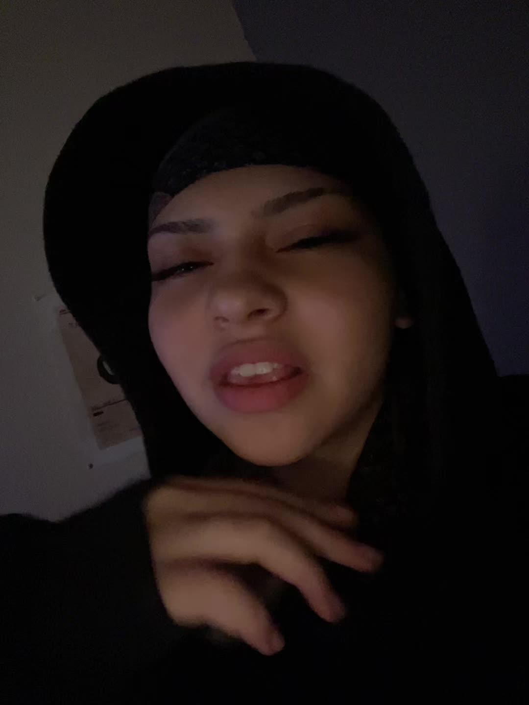 @AliveAlaine
