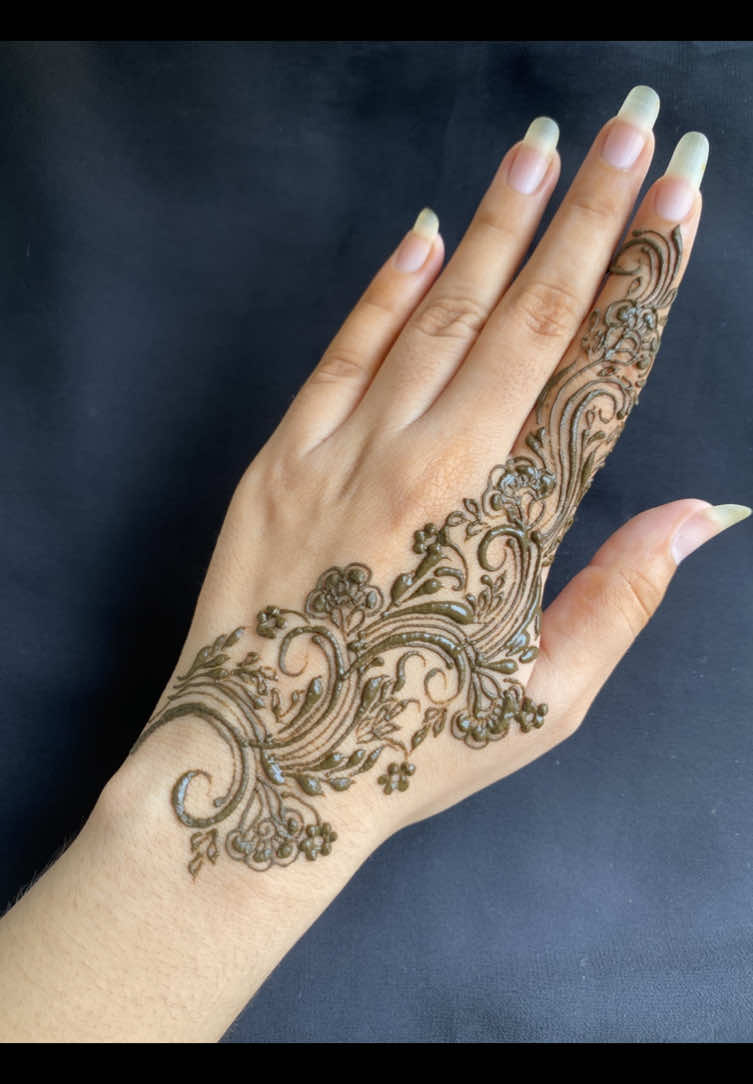 @Afifa_henna
