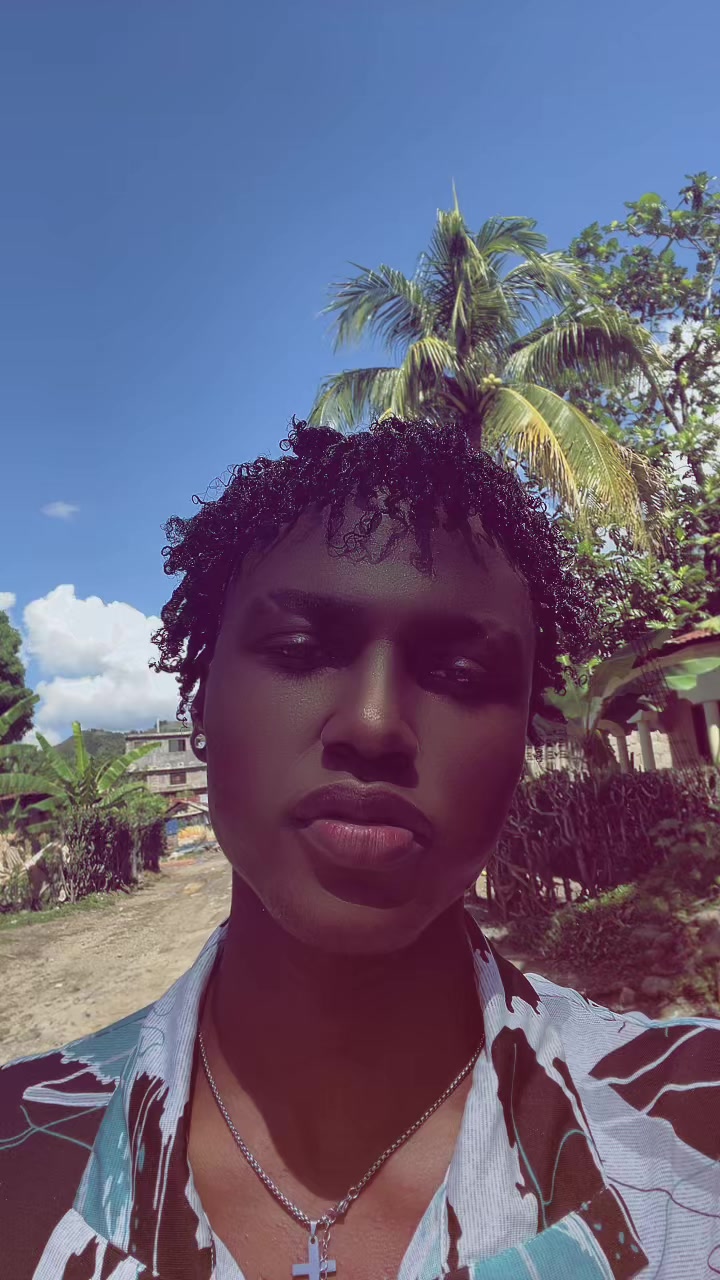 @Mr kris boy🧃~🥰