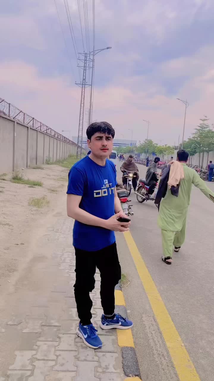 @Zakir Khattak