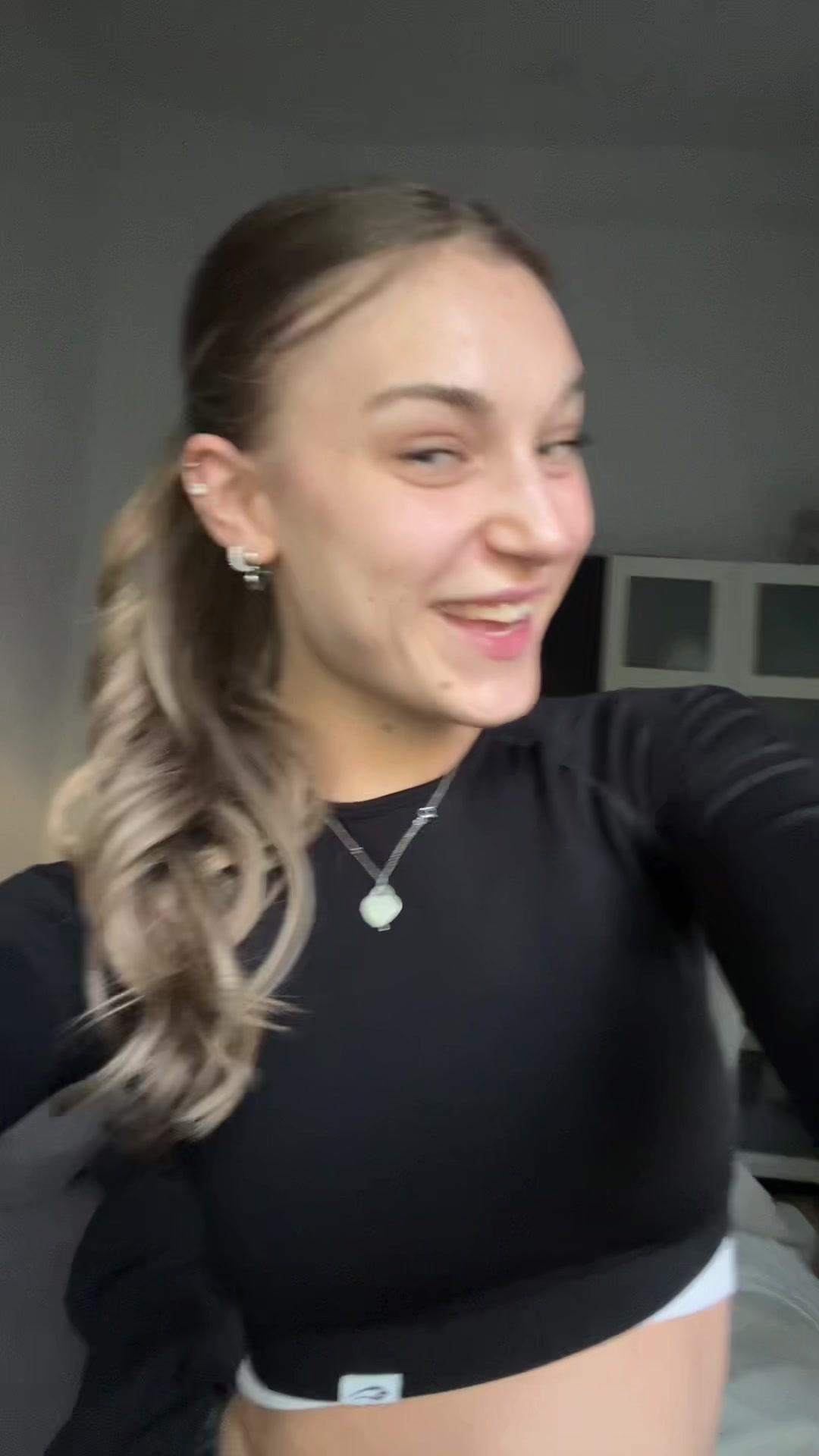 @elenaxlat