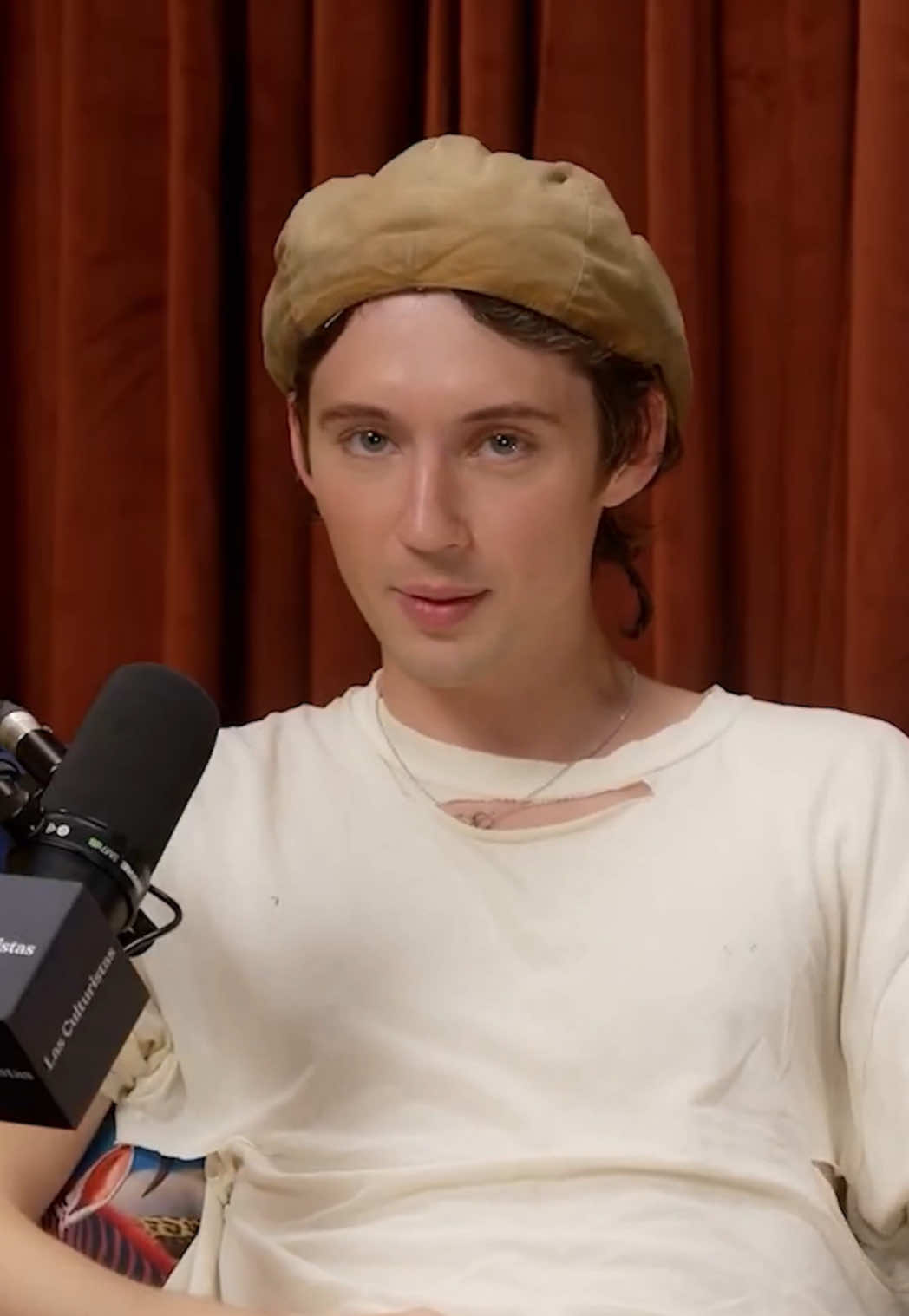 @Troye Sivan