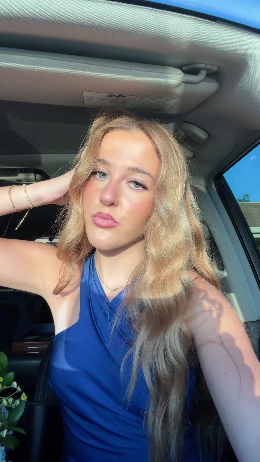 @️