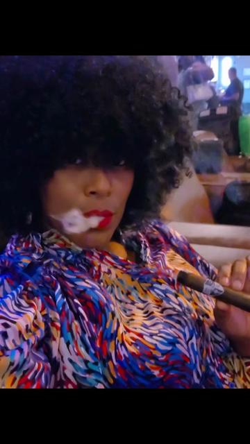 @The Queen of Boutique Cigars