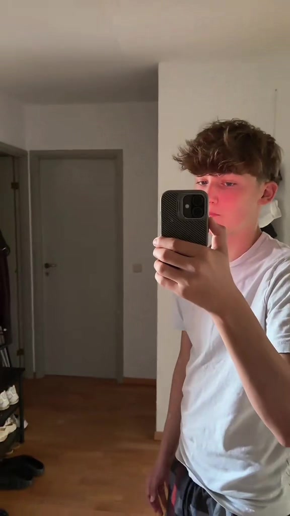 @tony_pyz_