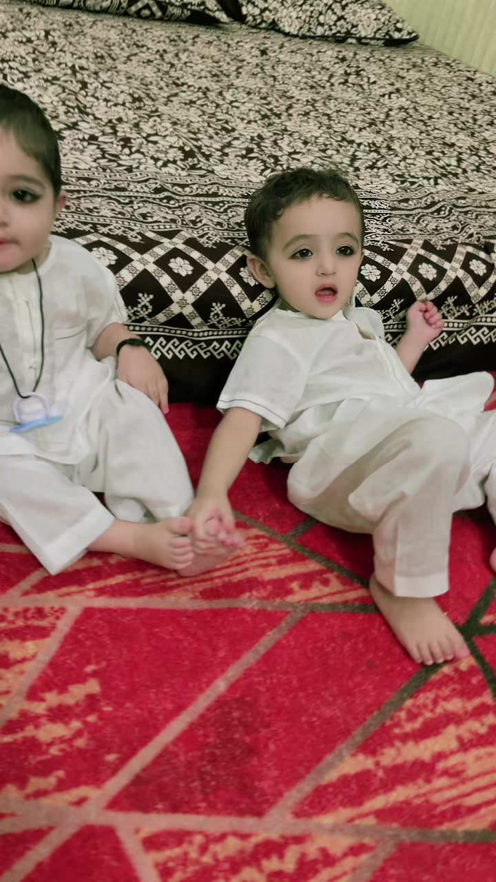 @AyEsHaRaHeEl🎀♥️