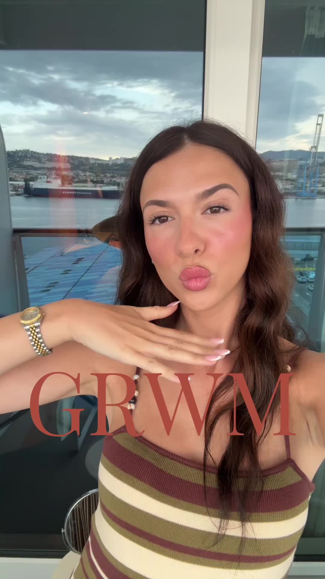 @Laura 🦋