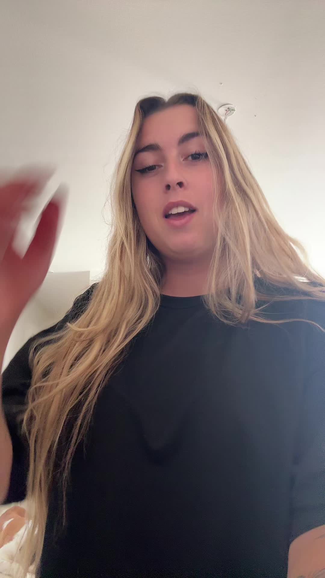 @Luna