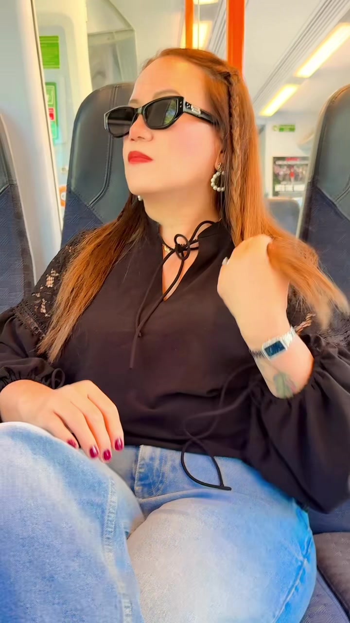 @Kamala 🦋Gurung ✨🙋♀️