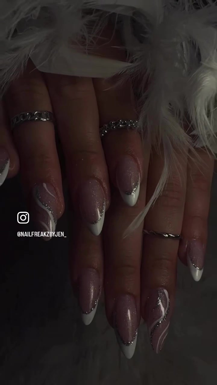 @Nailfreakz by Jen
