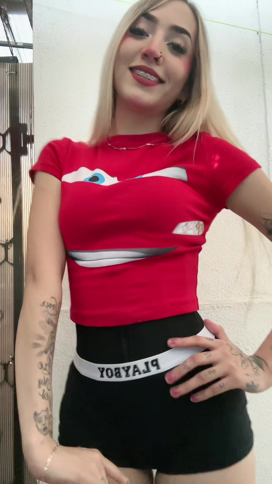 @Sarahiiii$