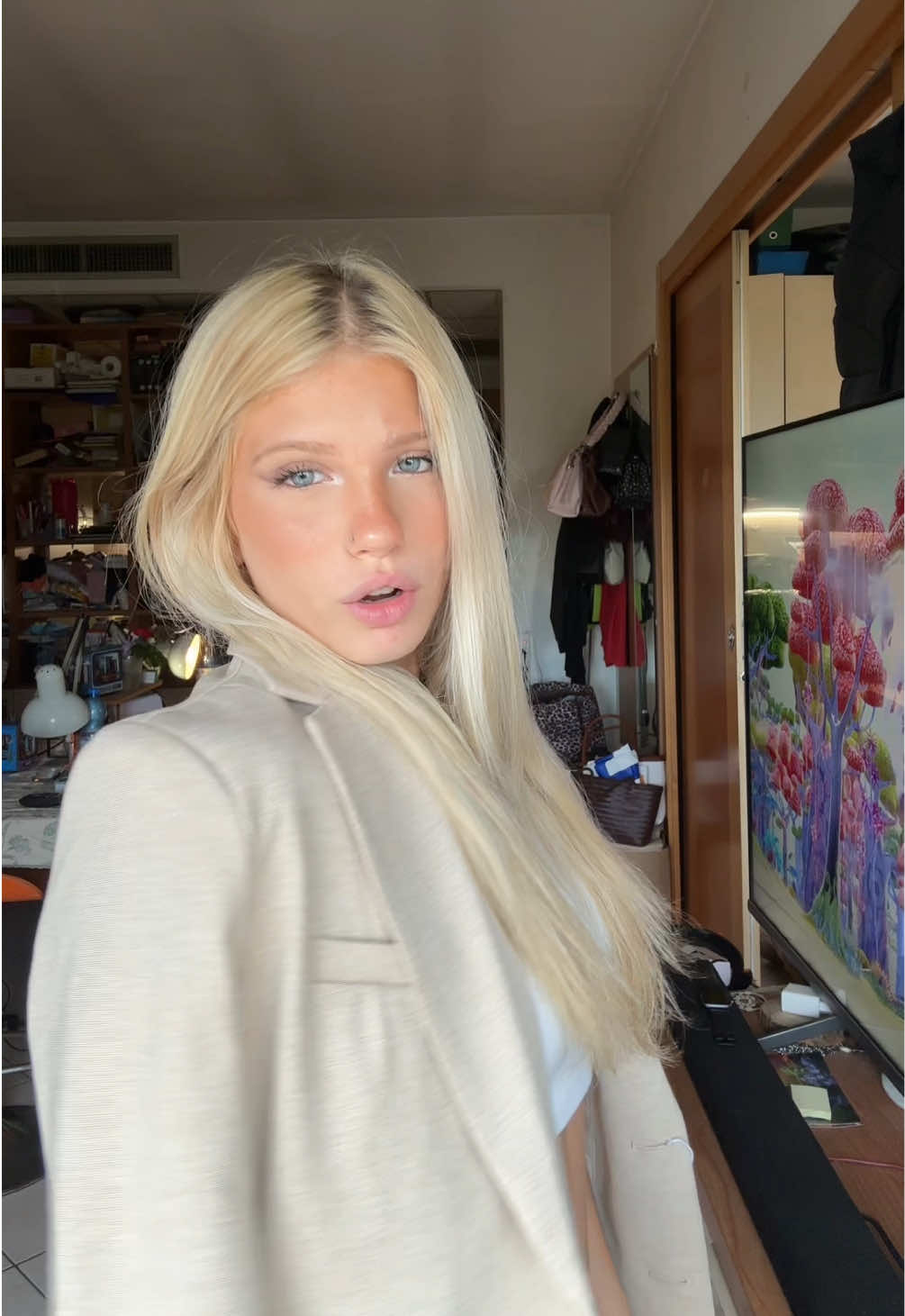 @vi