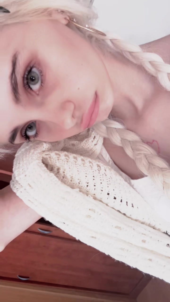@👸🏼