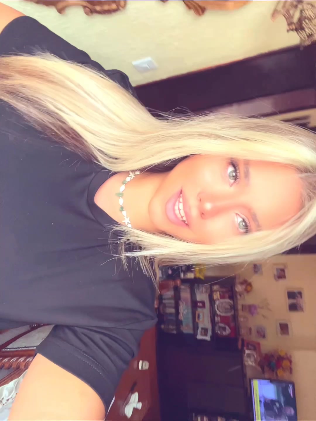 @🦋