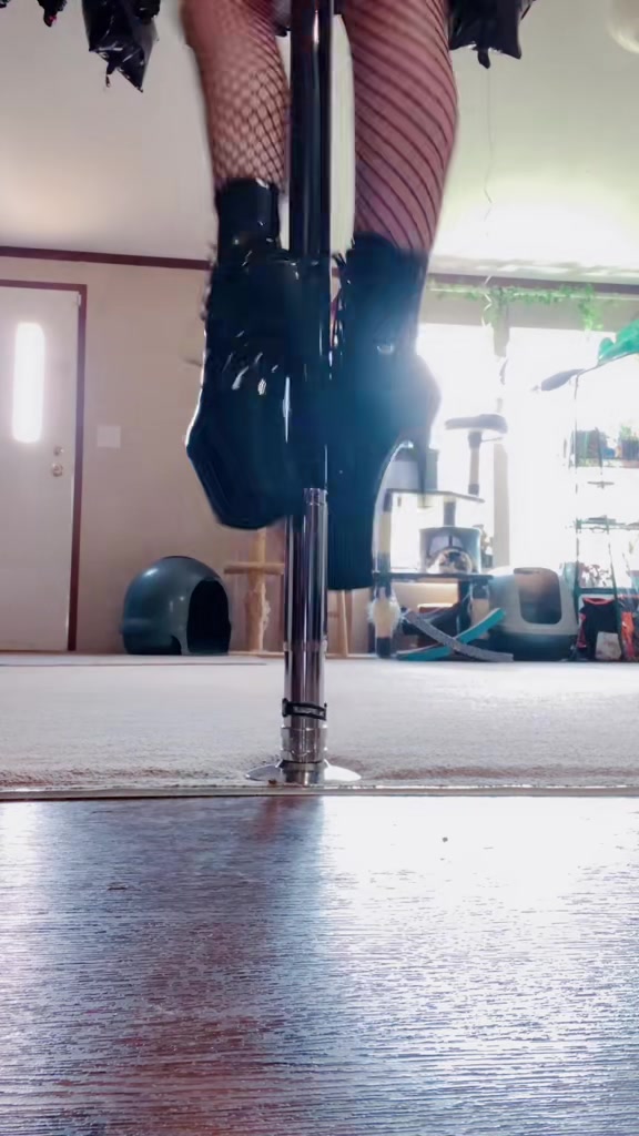 @SkyeOpheliaWarwick