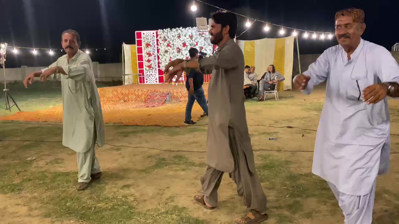 @Safa Baloch