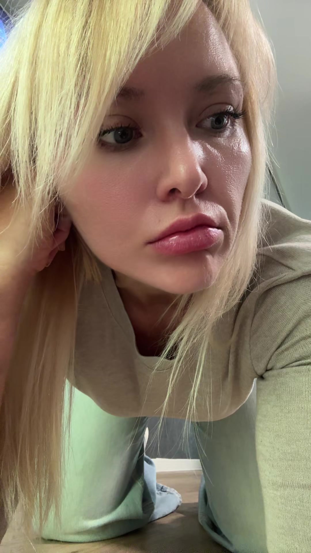 @Anika_Carina🦅