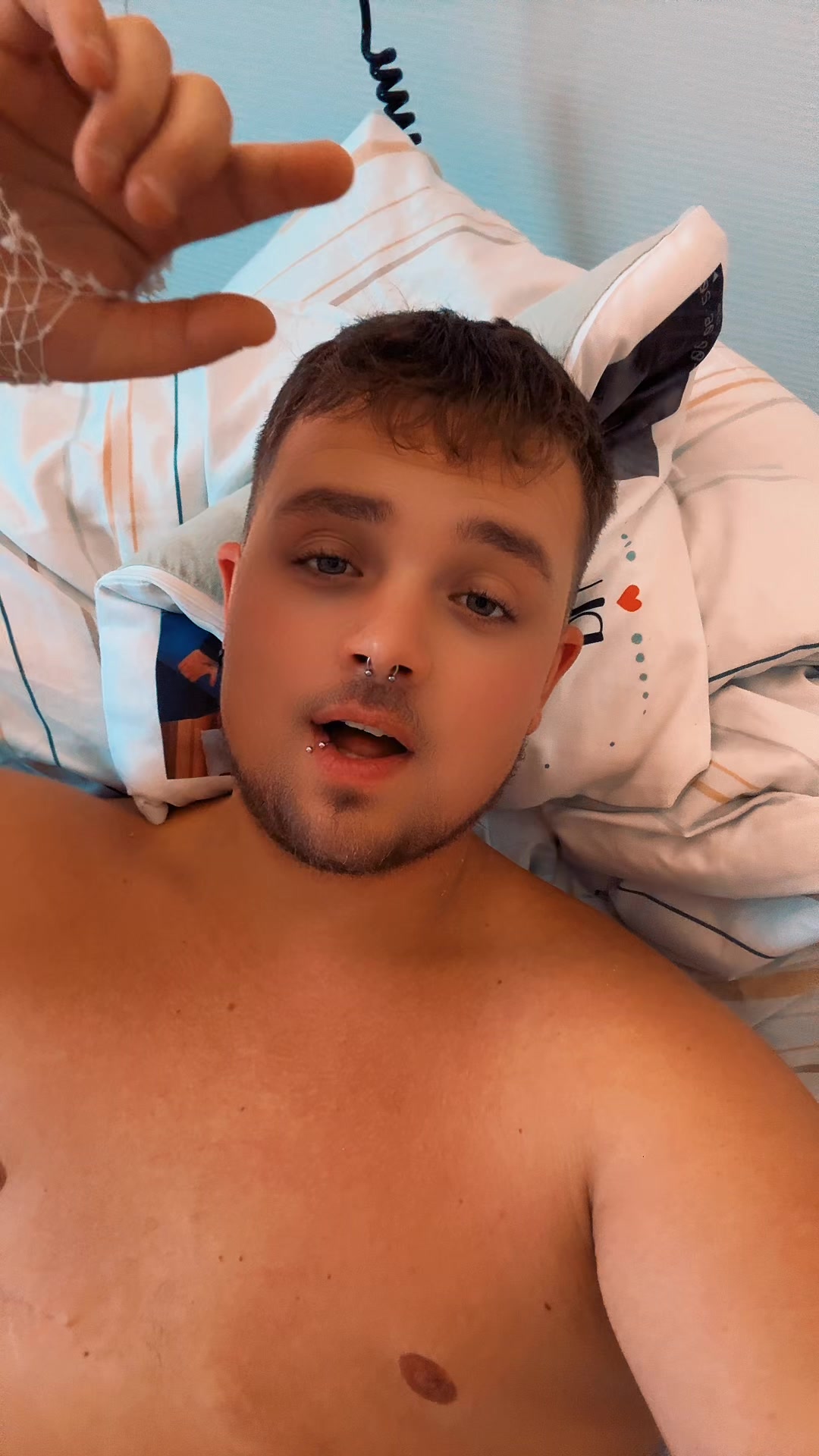 @Raphi98