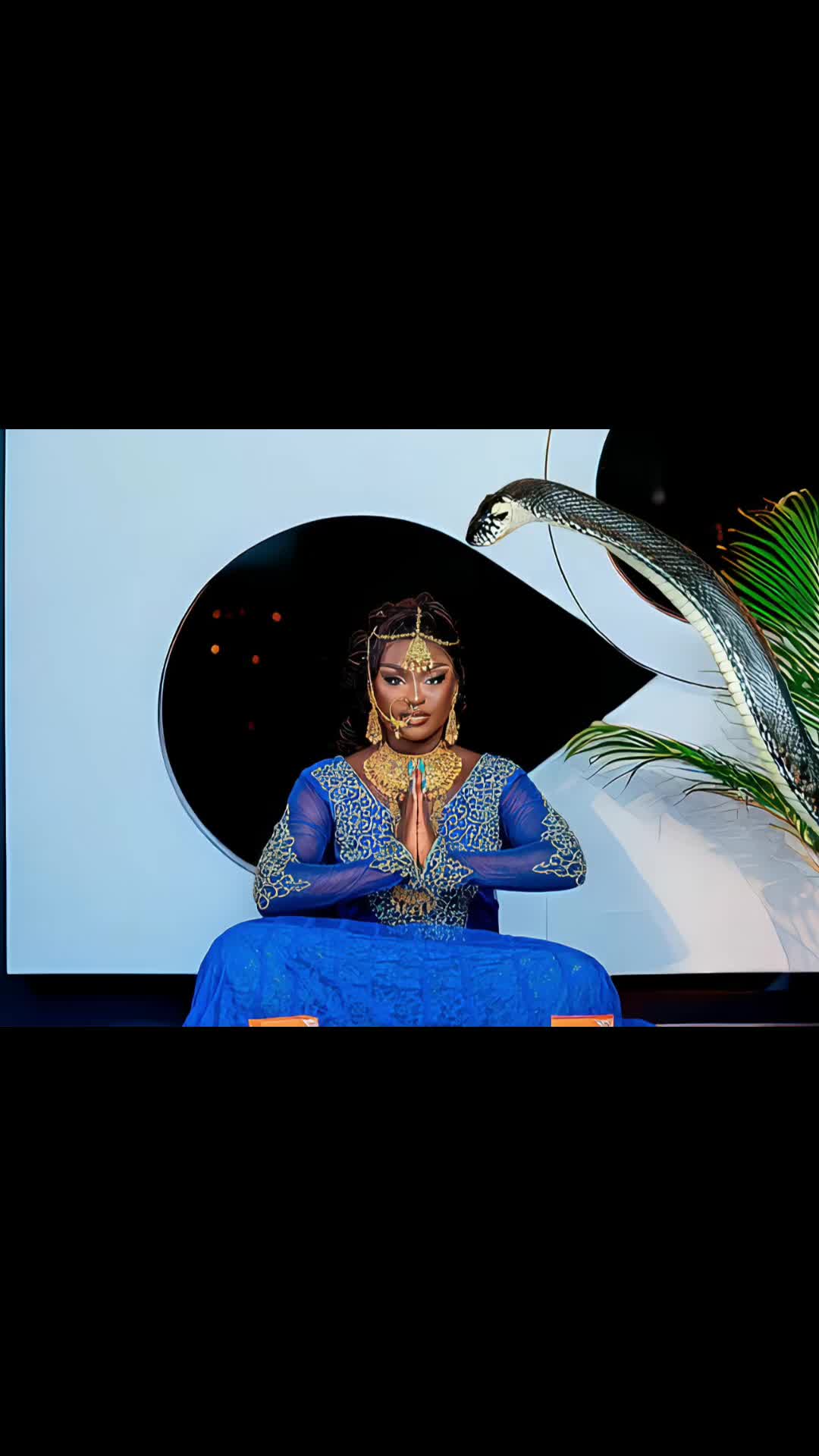 @Sona❤️Saloni🇬🇳