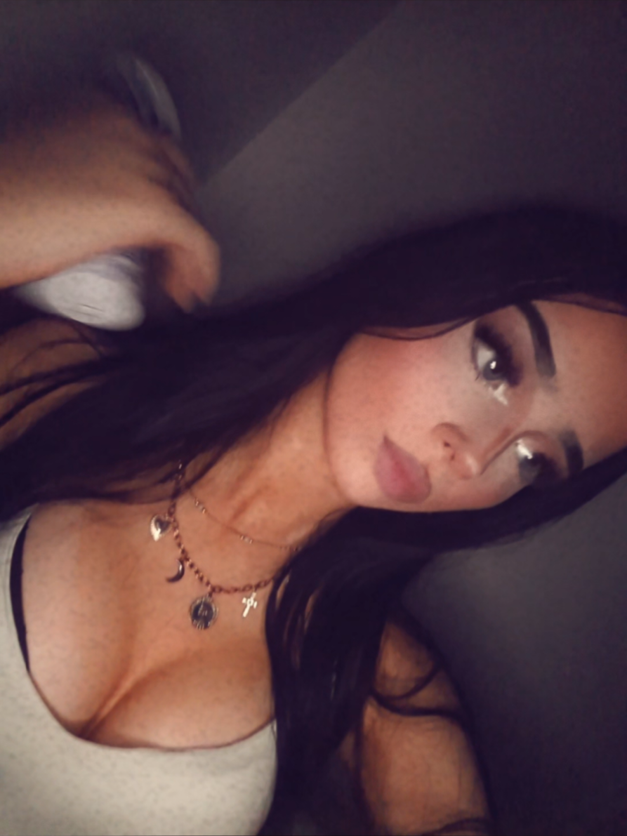 @𝓛𝓸𝓵𝓪🪽