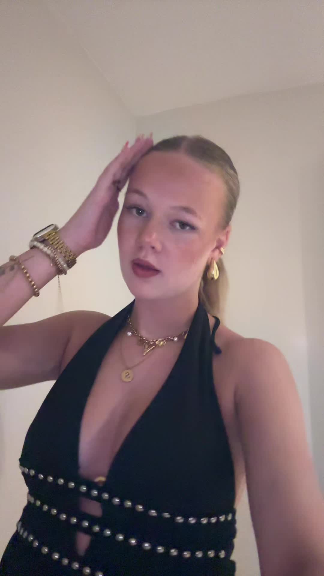 @𝐒𝐚𝐧𝐧𝐞🌞🌺🍸