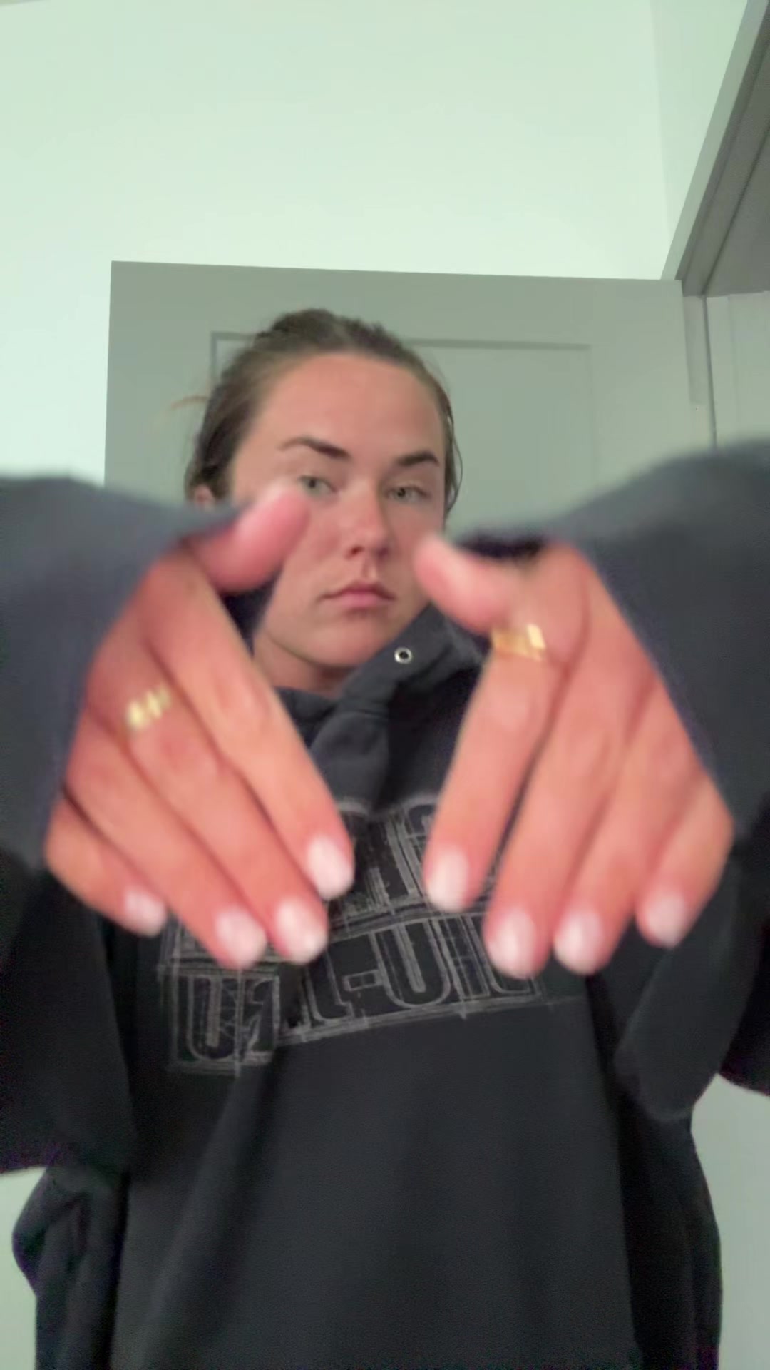 @chloehallllll