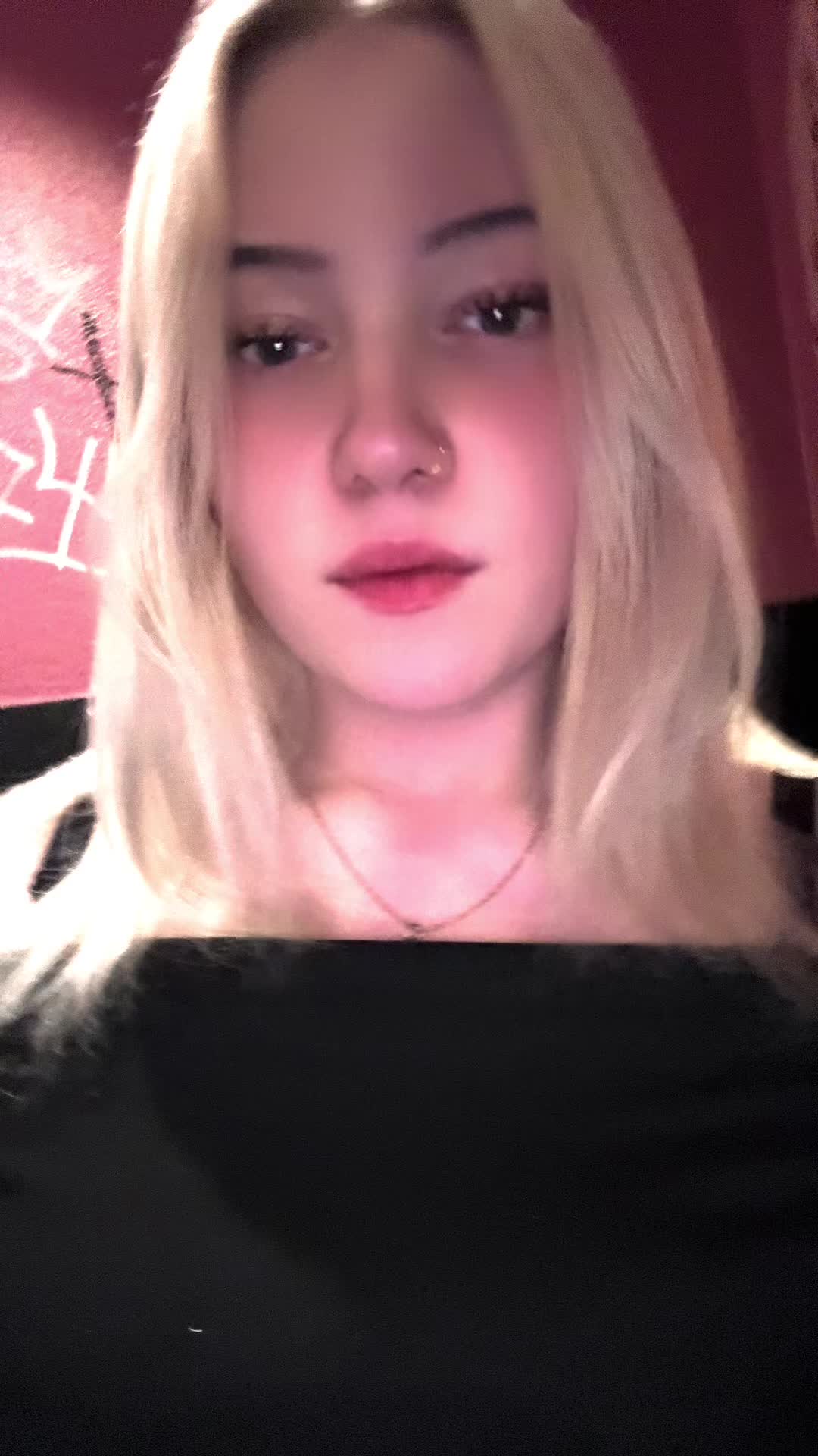 @Celina🤟🏻