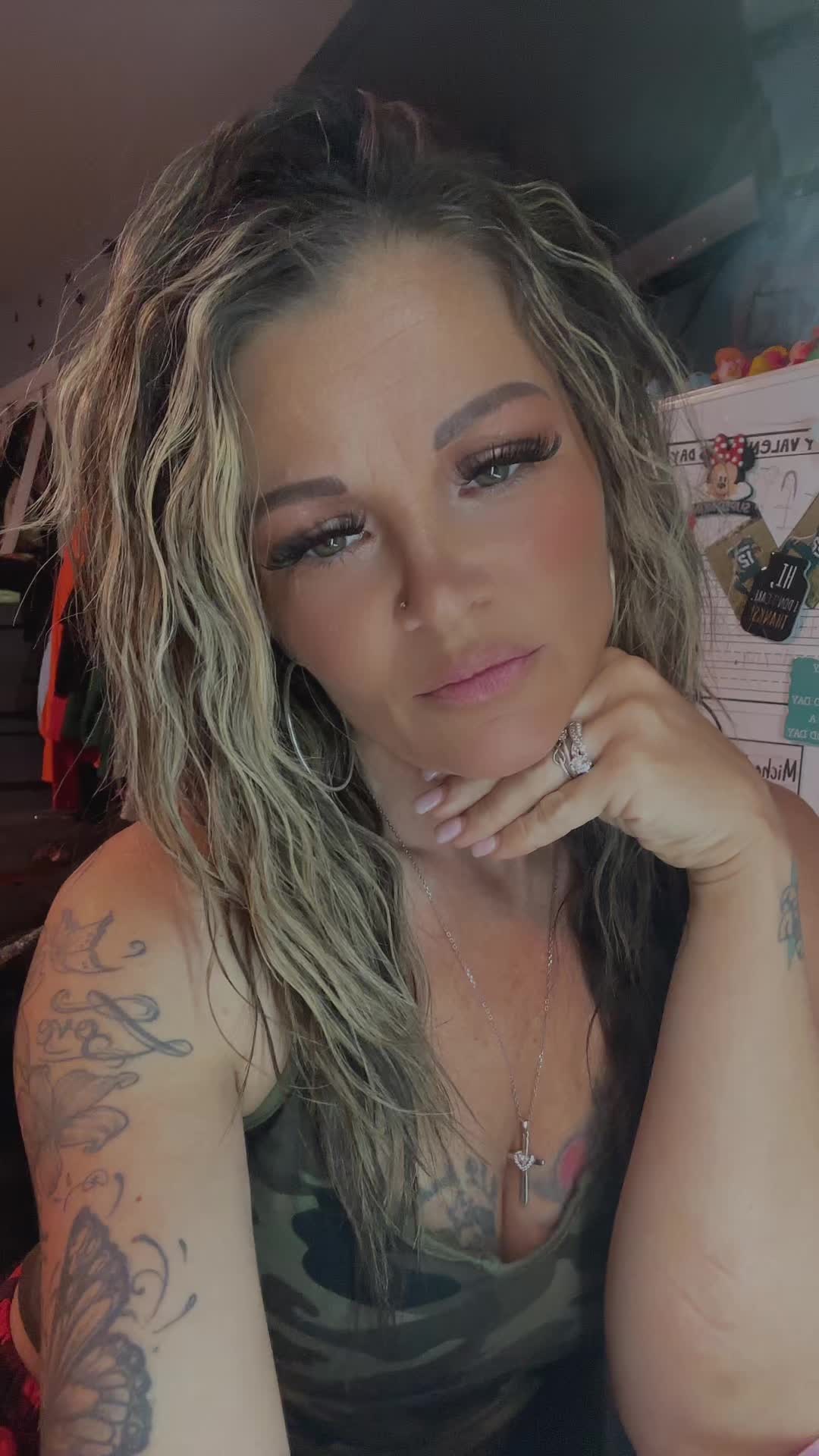 @JessicaXoxo 💋💋✌️