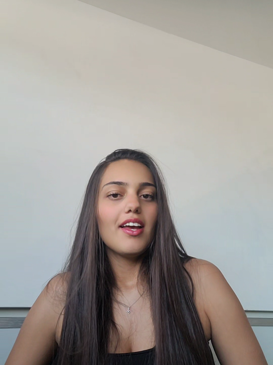 @Lara_Lu&iacute;za