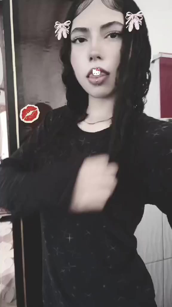@𝓛𝓪 𝓥𝓪𝓵𝓮𝓬𝓲𝓽𝓪 🍓.