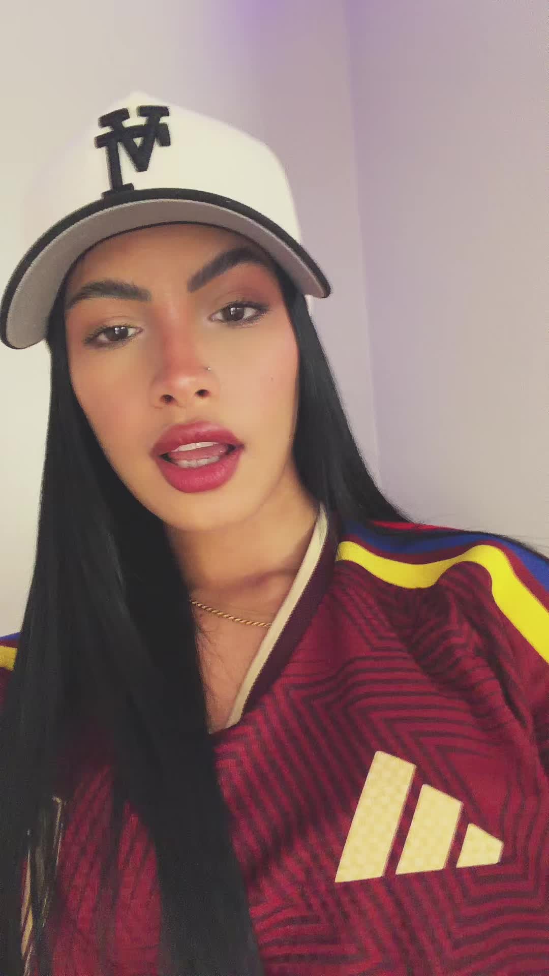 @María