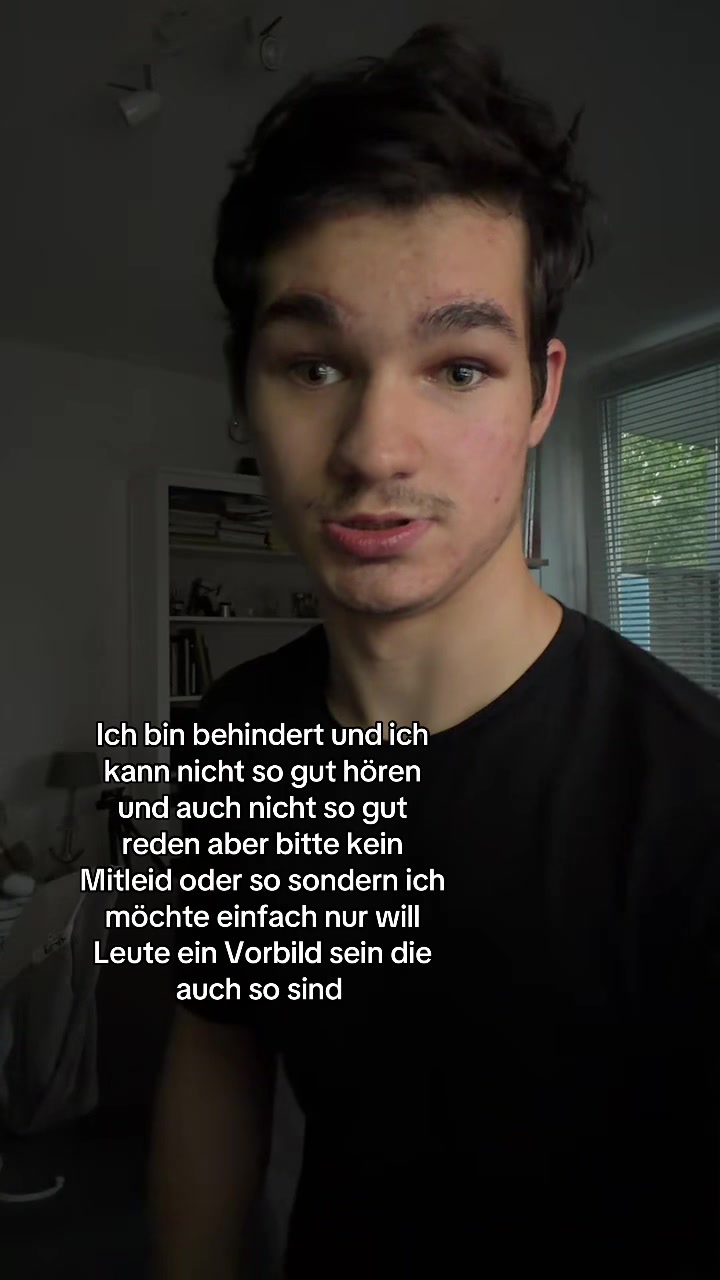 @???
