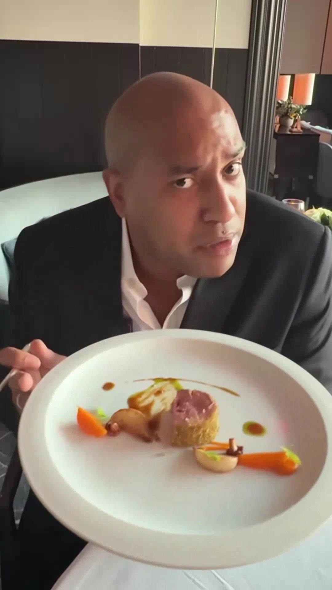 @Lewis | Luxury Fan