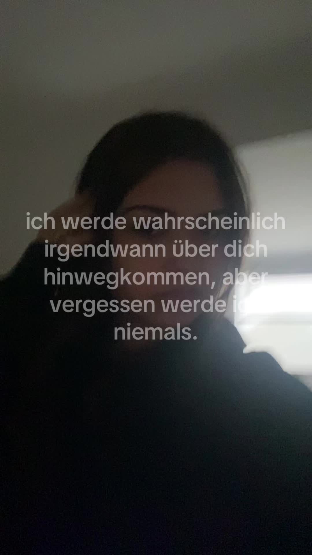 @⃟