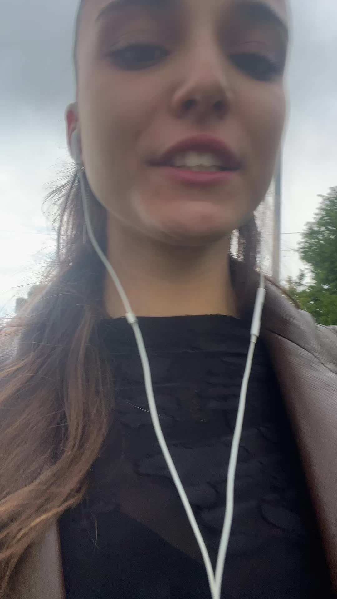 @𝓽𝓱𝓮𝓪.
