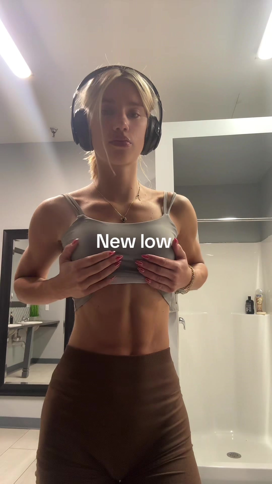 @Lo