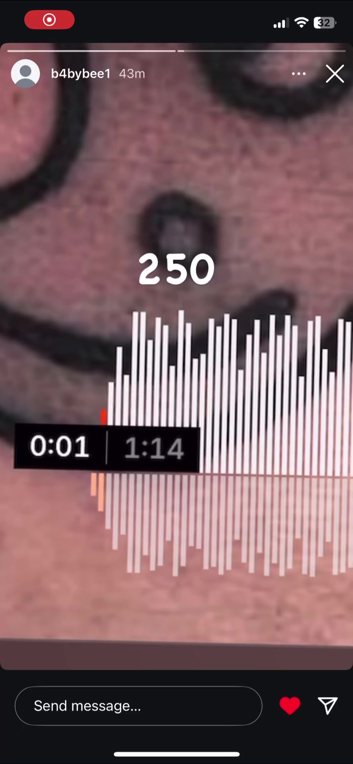 @⃟