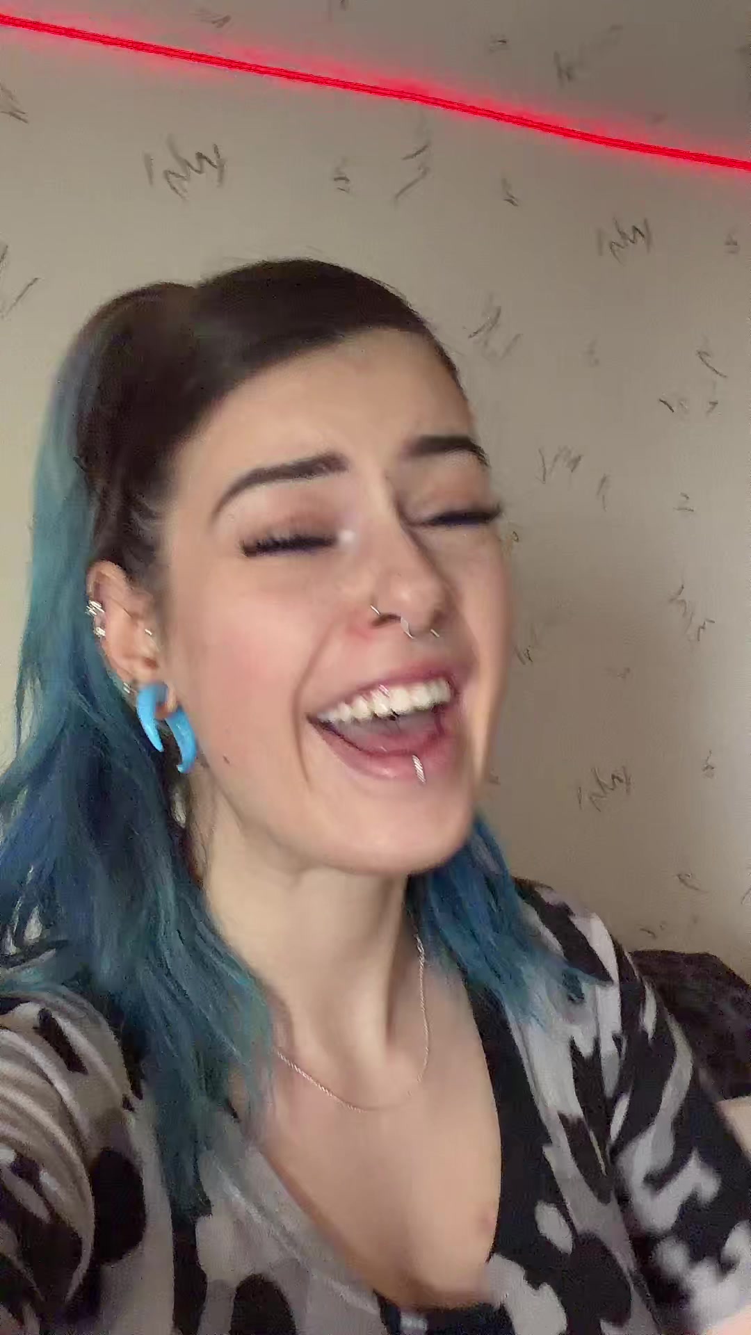 @_becca.cxv_