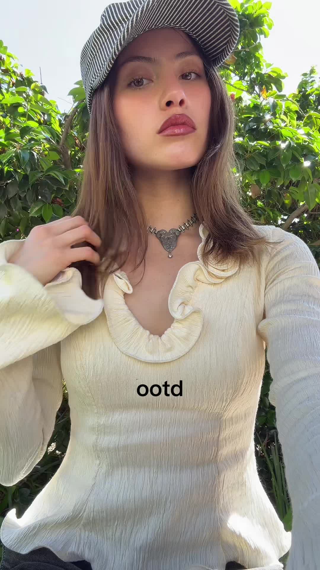 @NICOLE