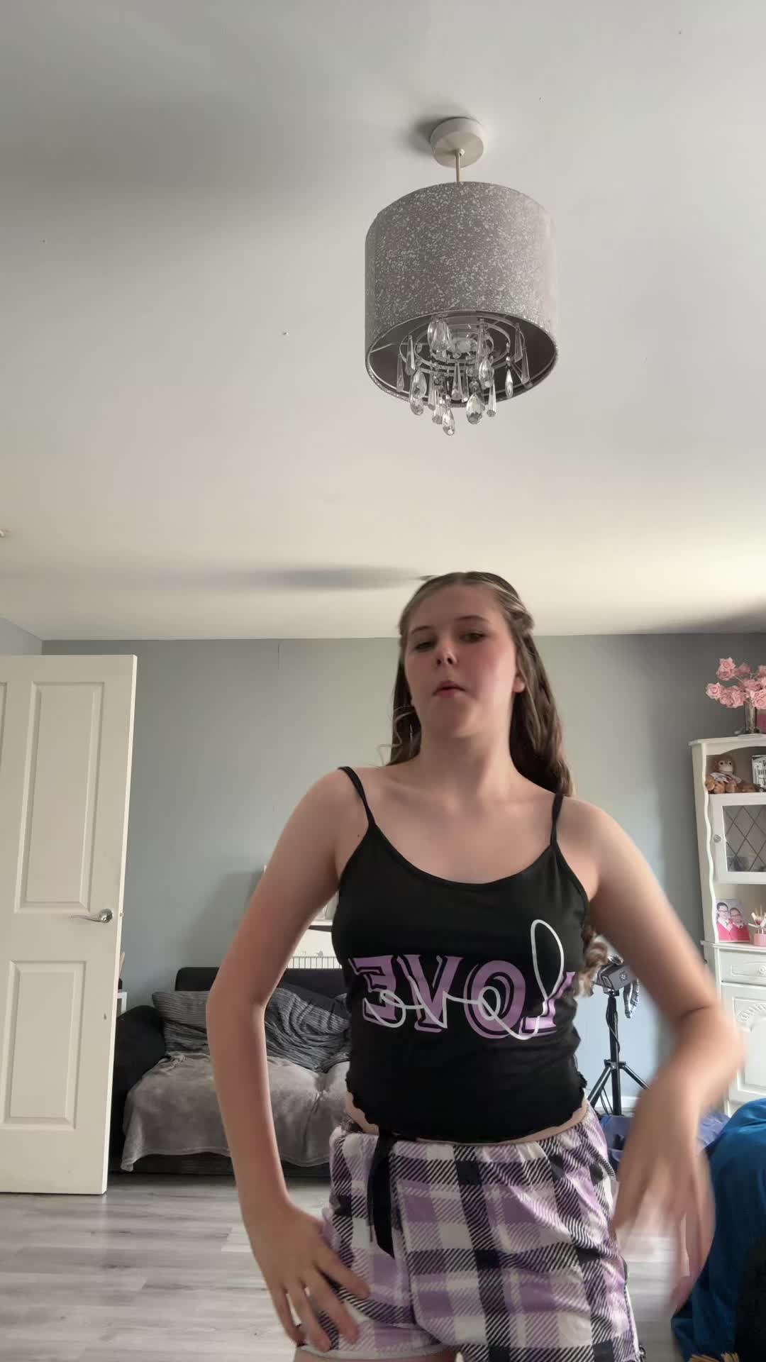 @raerae