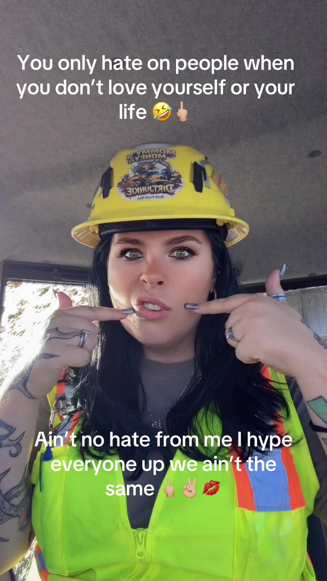 @BLUE_COLLAR_BADDIE22