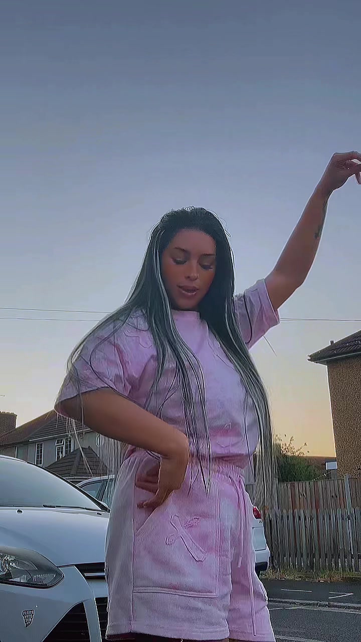 @Loredana