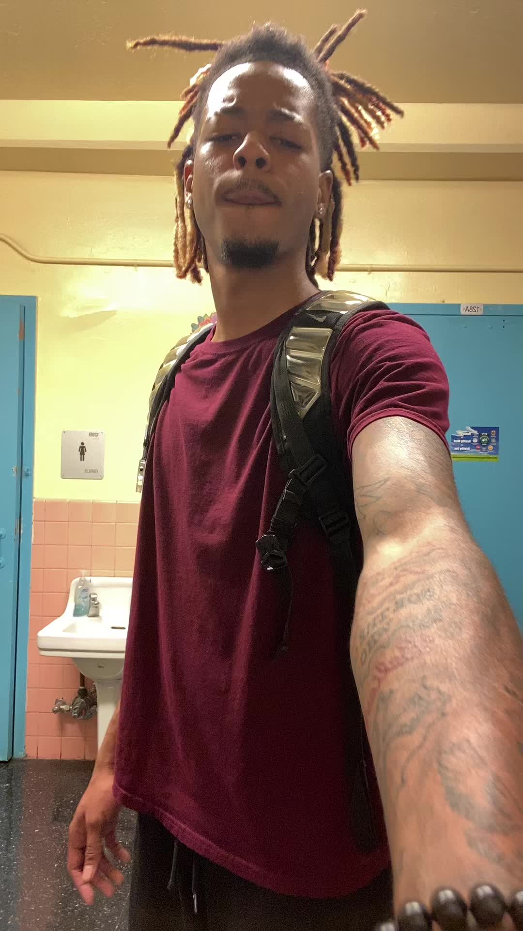 @🕷