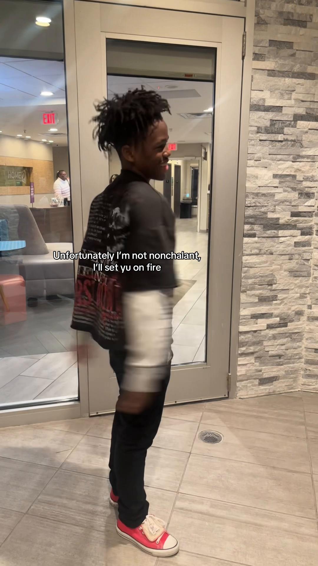 @￶