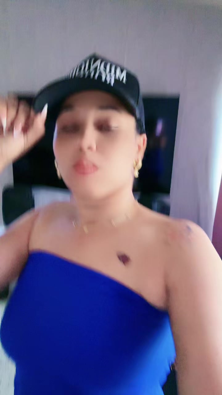 @Angelica25