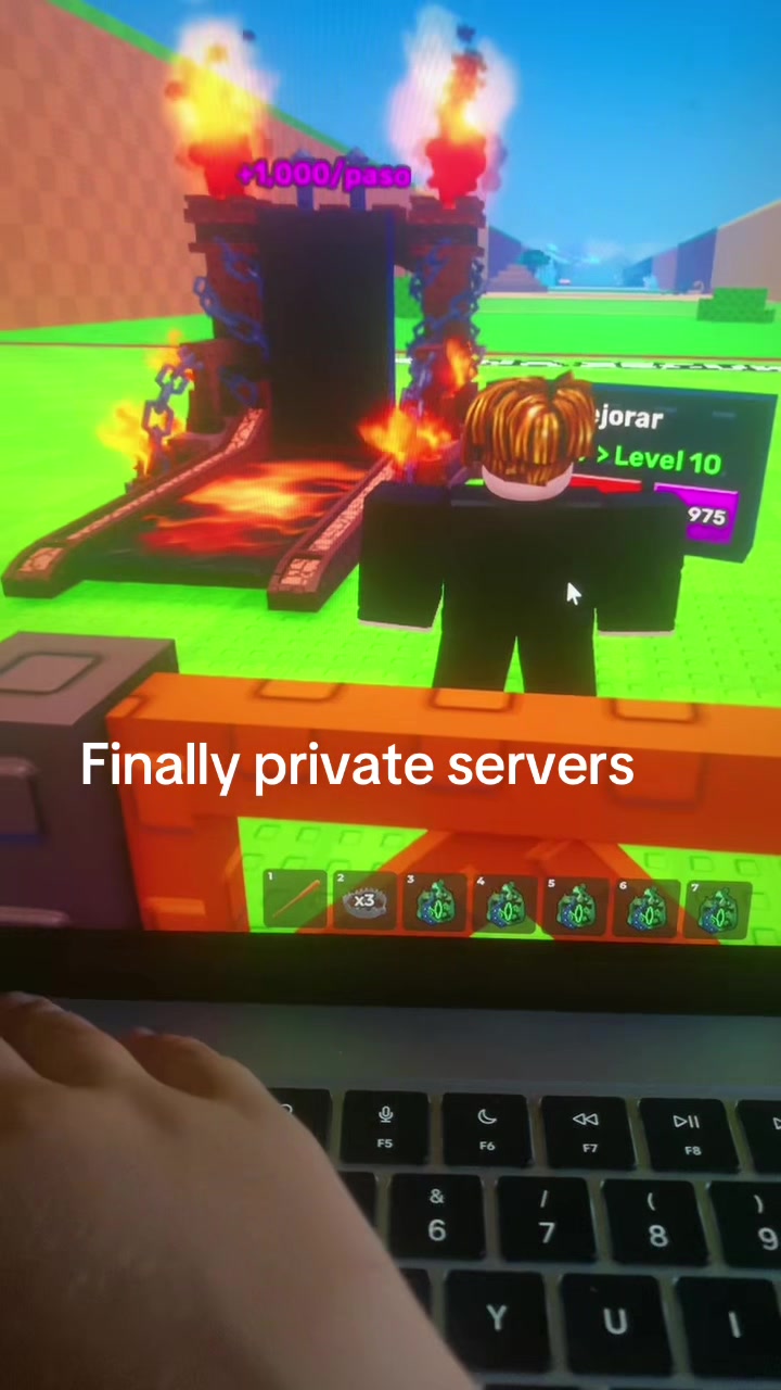 @Mika👾👻🪩