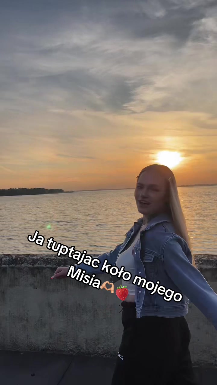 @✨🍓 𝗞𝗮𝗿𝗼𝗹𝗰𝗶𝗮 🍓✨